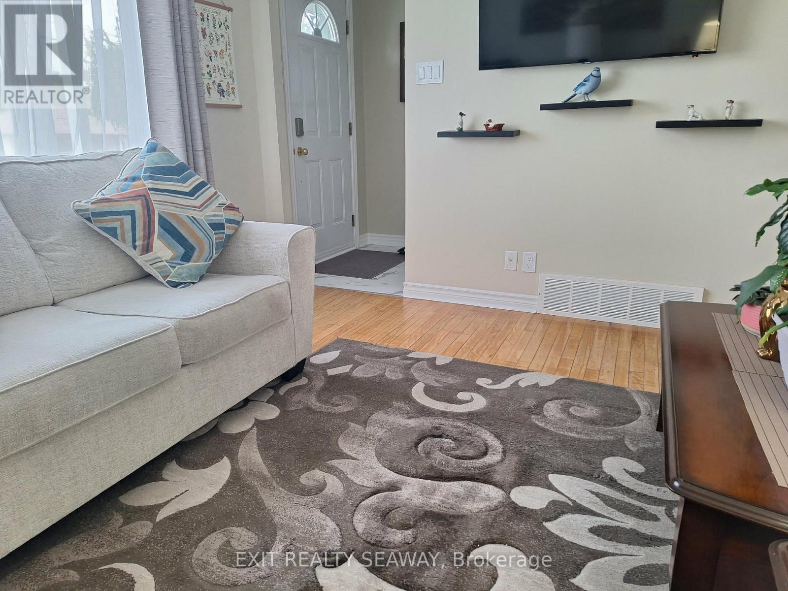 524 ANTHONY STREET - 6