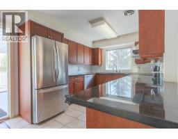1352 E 16th Street, North Vancouver, BC V7J1L4 Photo 10