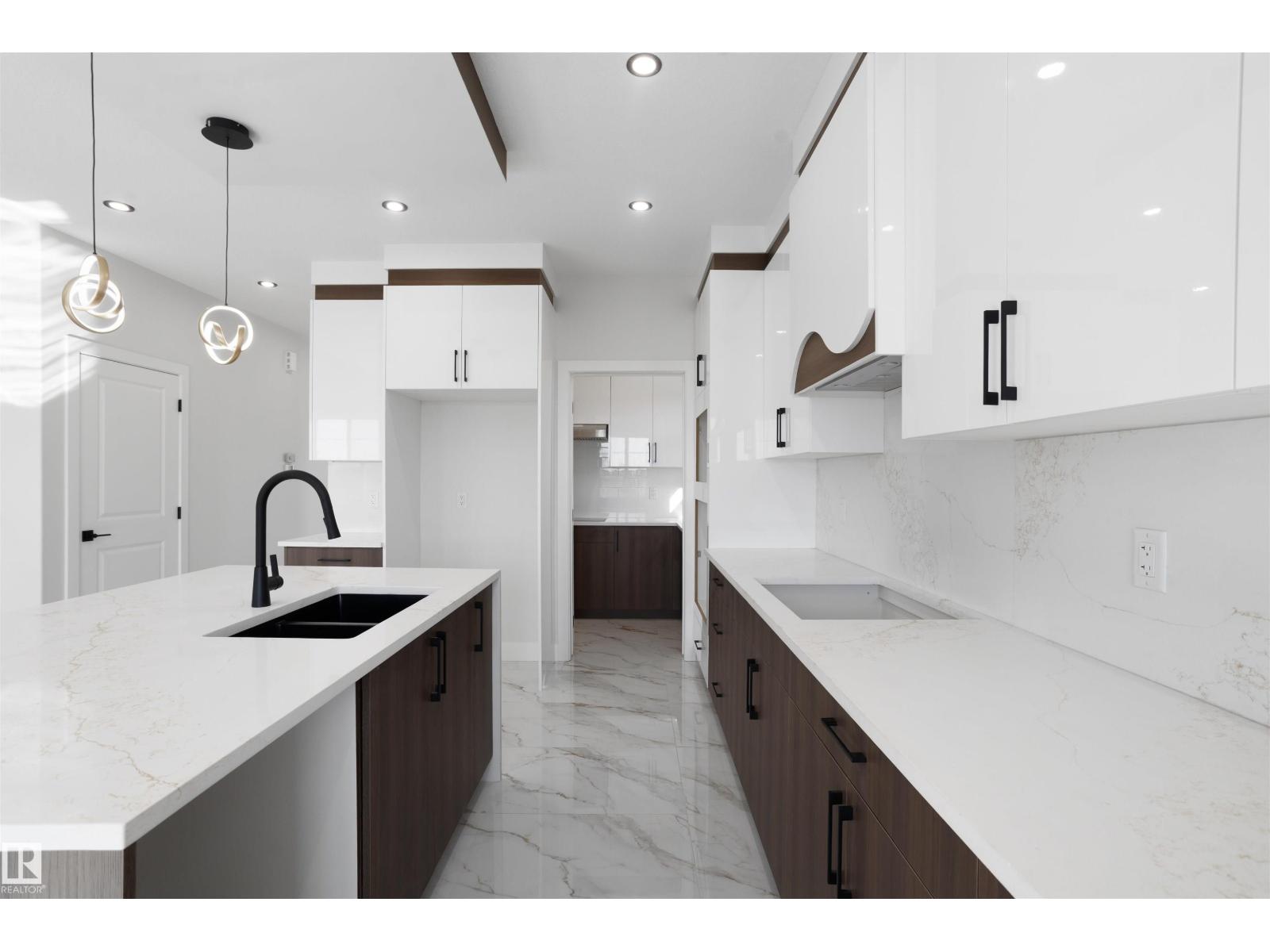 244 21 ST SW - 16