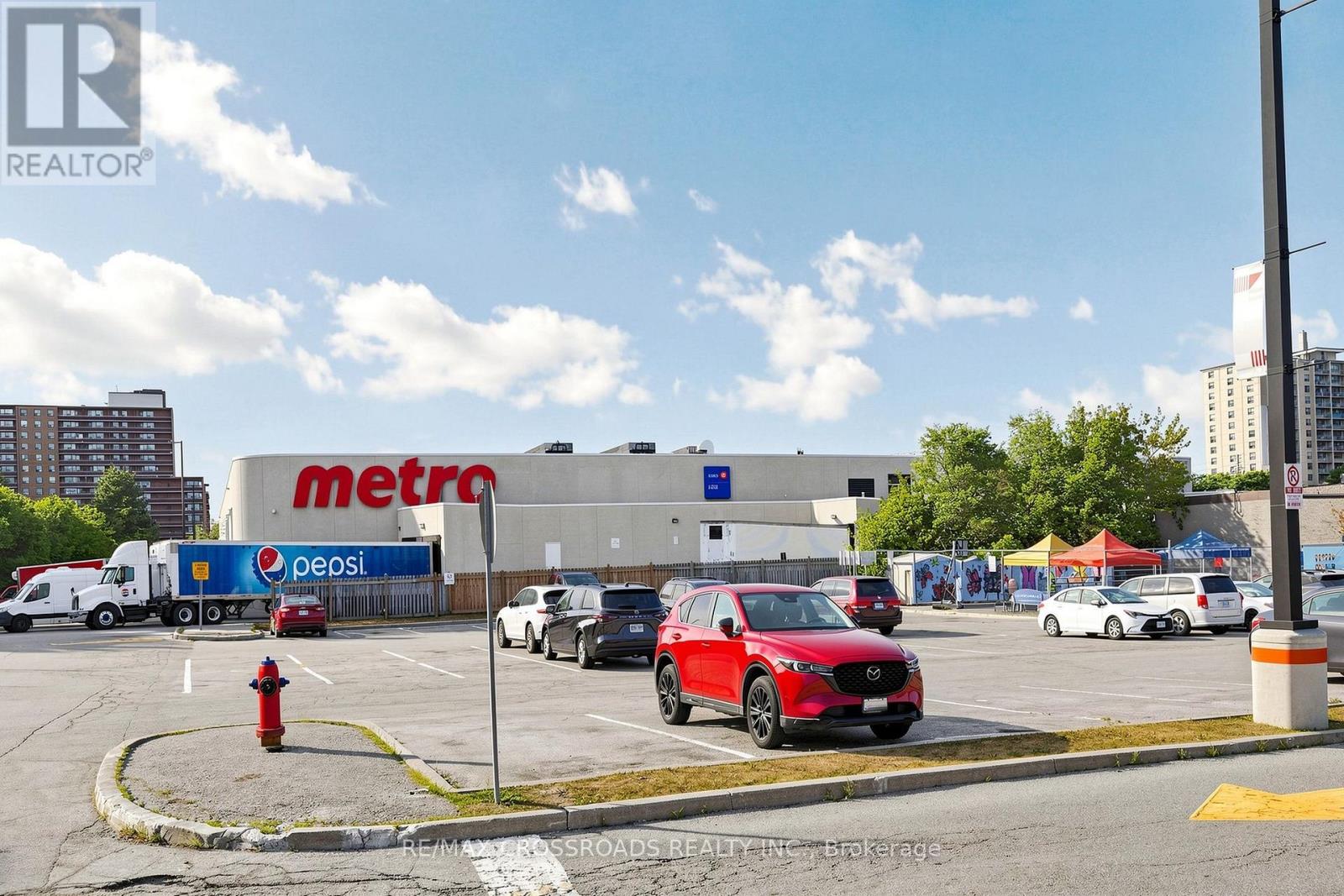 #511 3233 EGLINTON AVENUE E - 49