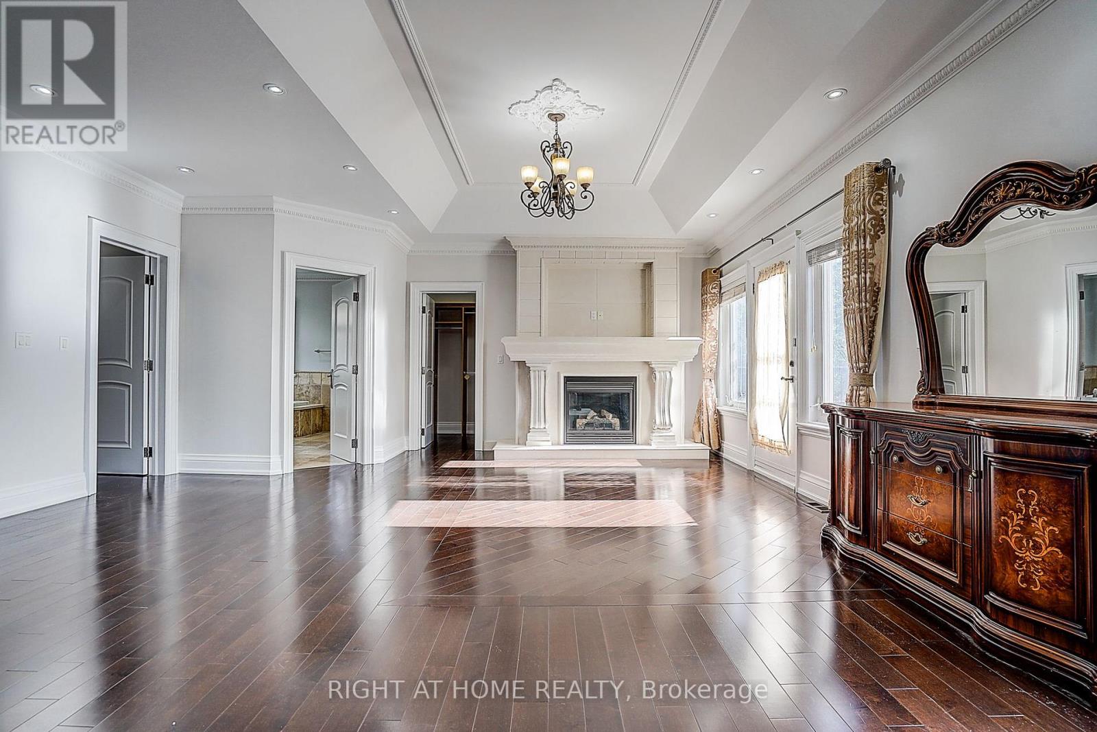 16 FAIRVIEW AVENUE - 33