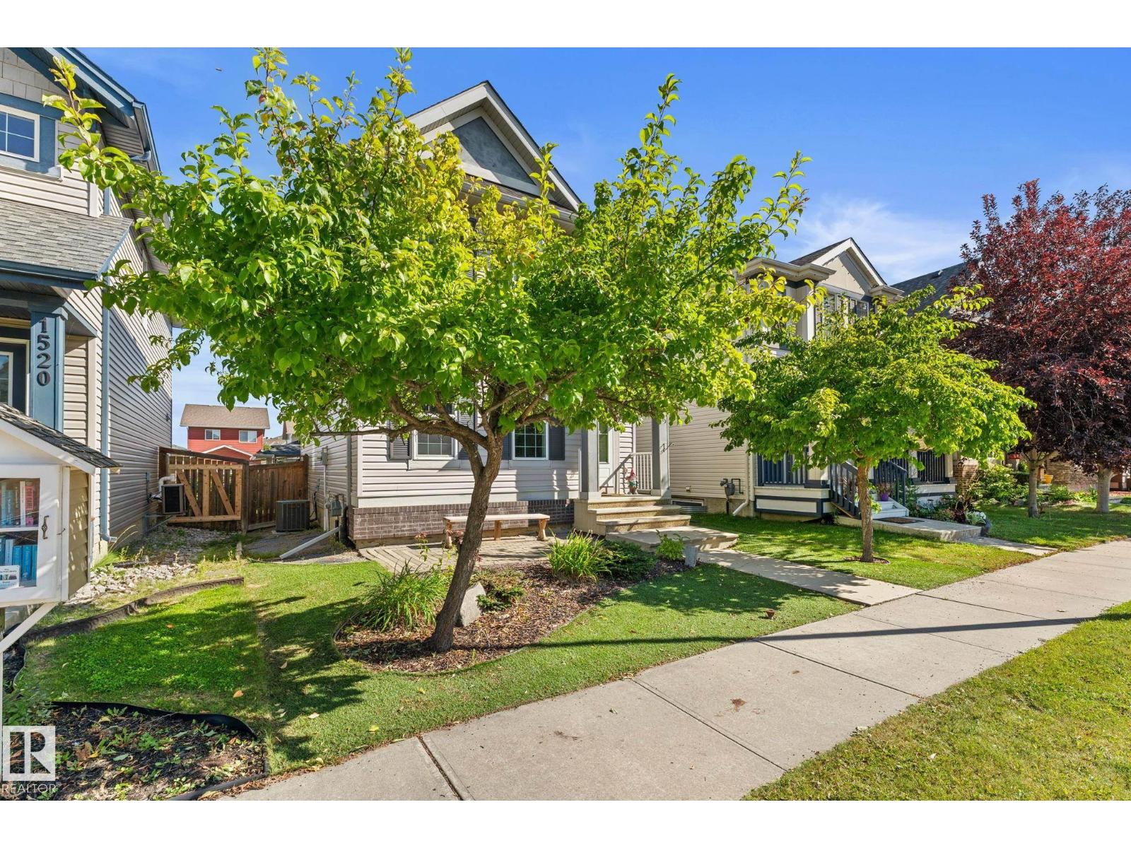 1518 CHAPMAN WY SW, Edmonton, Alberta, T6W0Y9, Edmonton, Alberta — photo 3 of 5
