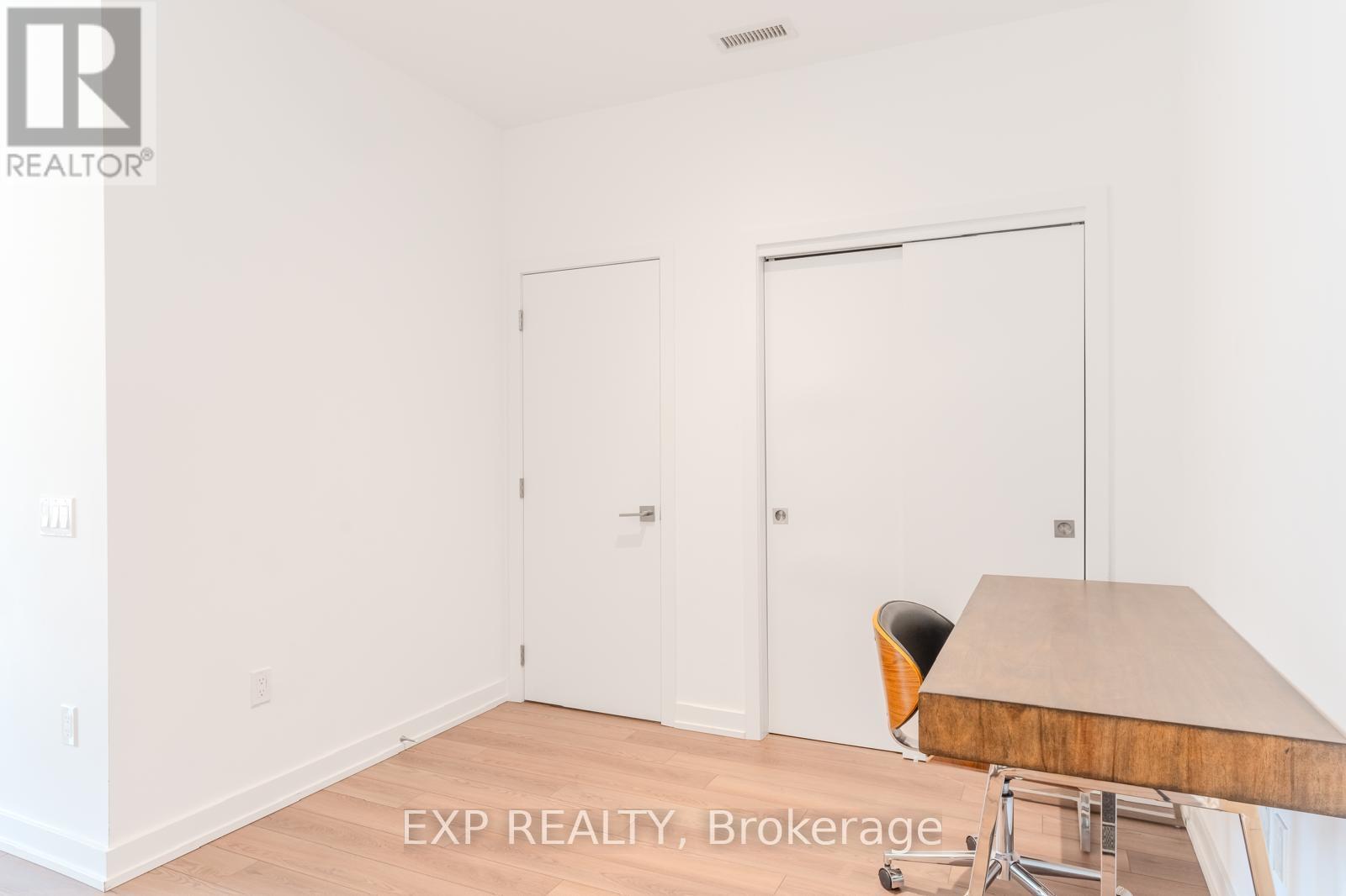 #102 120 CARRICK TRAIL - Image 4