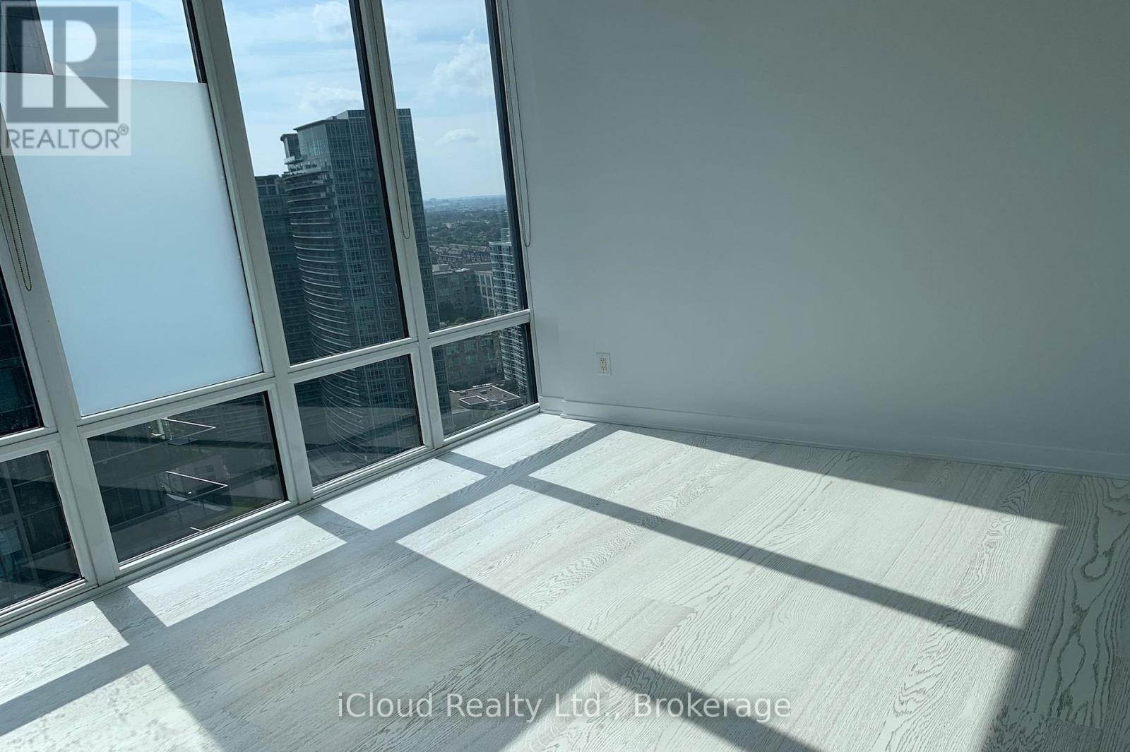 #PH-3103 90 PARK LAWN - 34