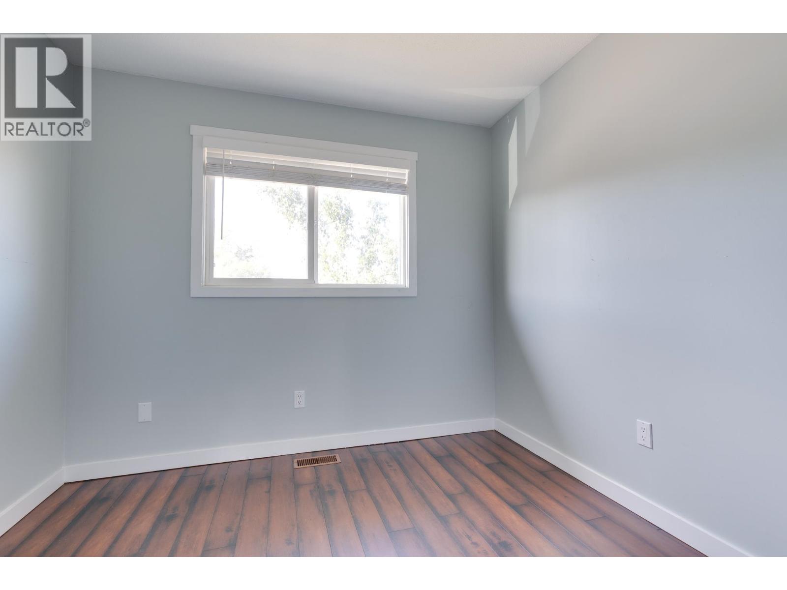 Photo 31 of 31 — 4206-4210 1ST AVENUE · Prince George, BC