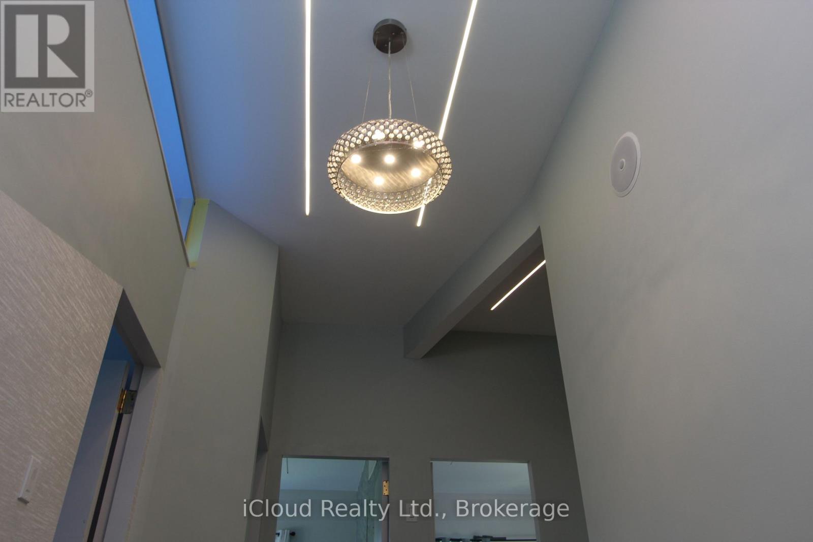 2216 Champlain Road — photo 32