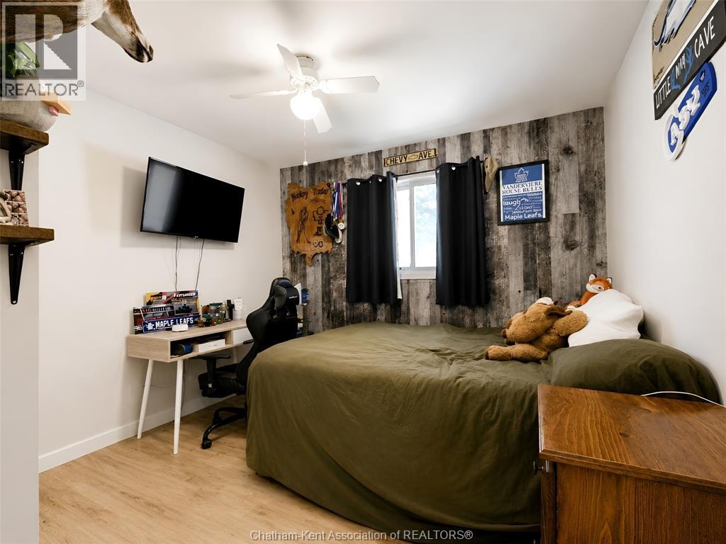 334 MCNAUGHTON AVENUE - 21