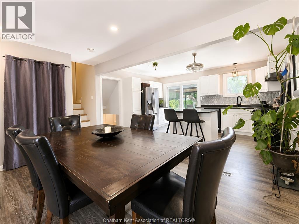 334 MCNAUGHTON AVENUE, Chatham — photo 4