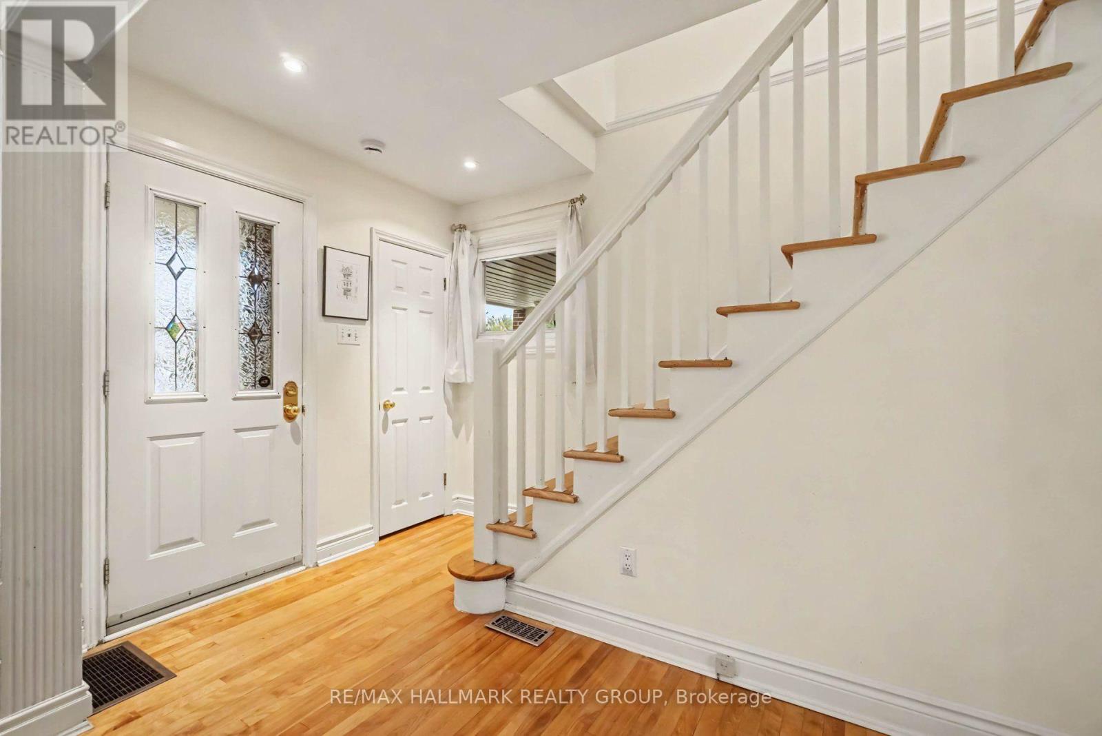 4 Bed, 2 Bath House for Sale in Ottawa – 1236 AMESBROOKE DRIVE, Ottawa – MLS# X13739266 - Image 29