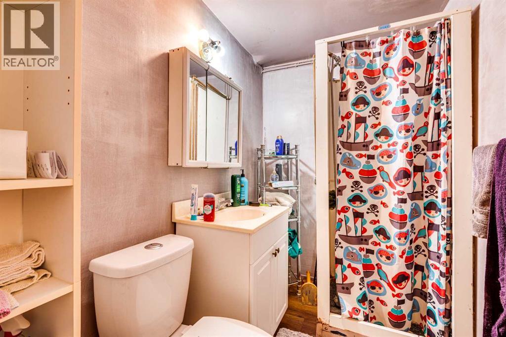 Listing photo – 418 School Road, Trochu