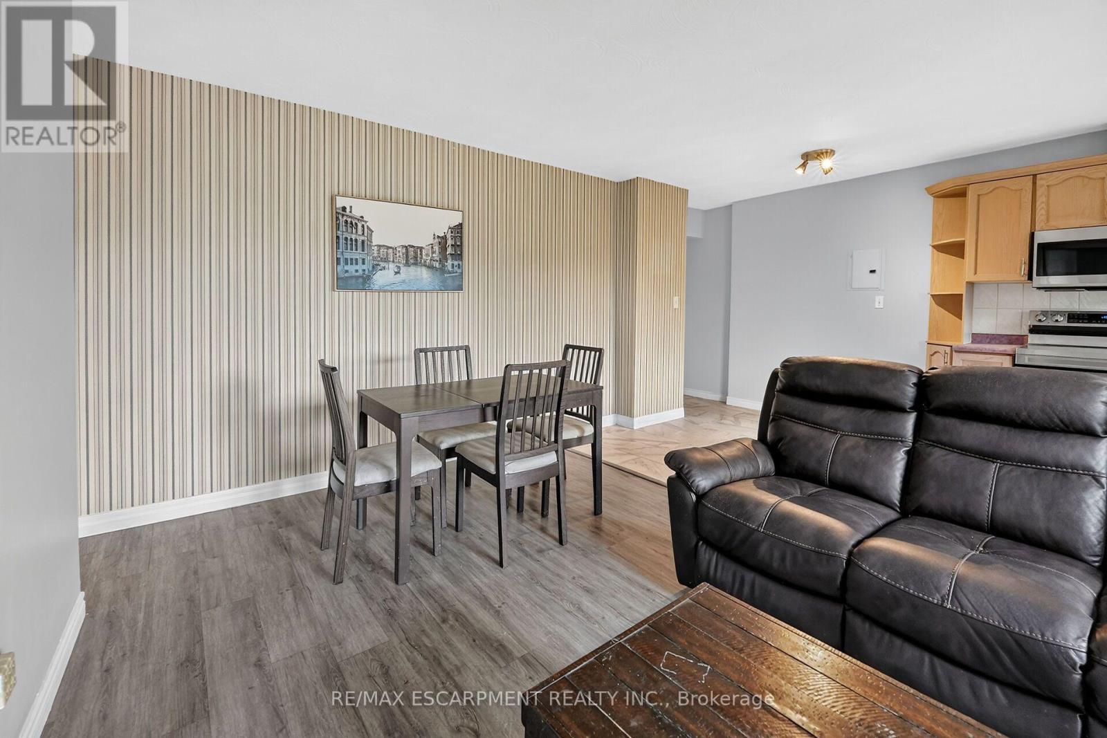 #52 2373 KING STREET E - 10