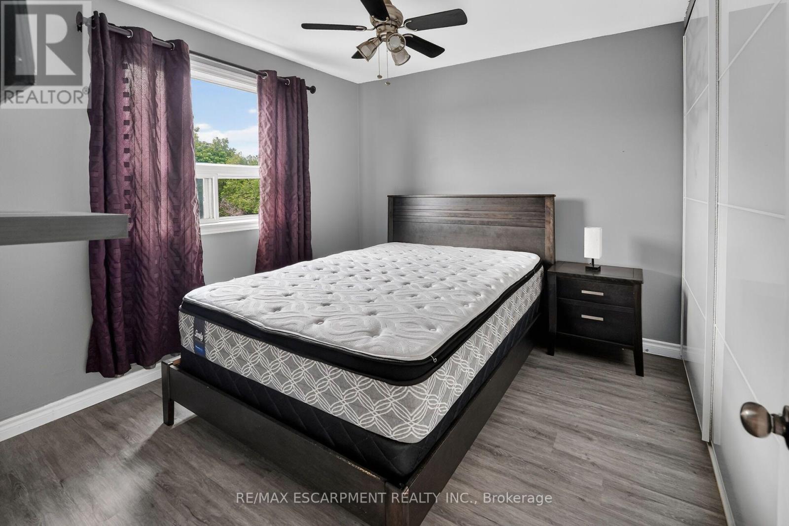 #52 2373 KING STREET E - 11