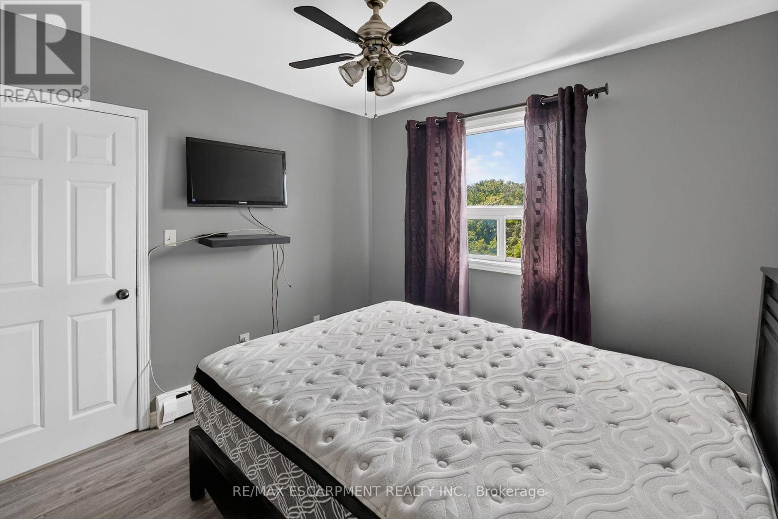 #52 2373 KING STREET E - 14