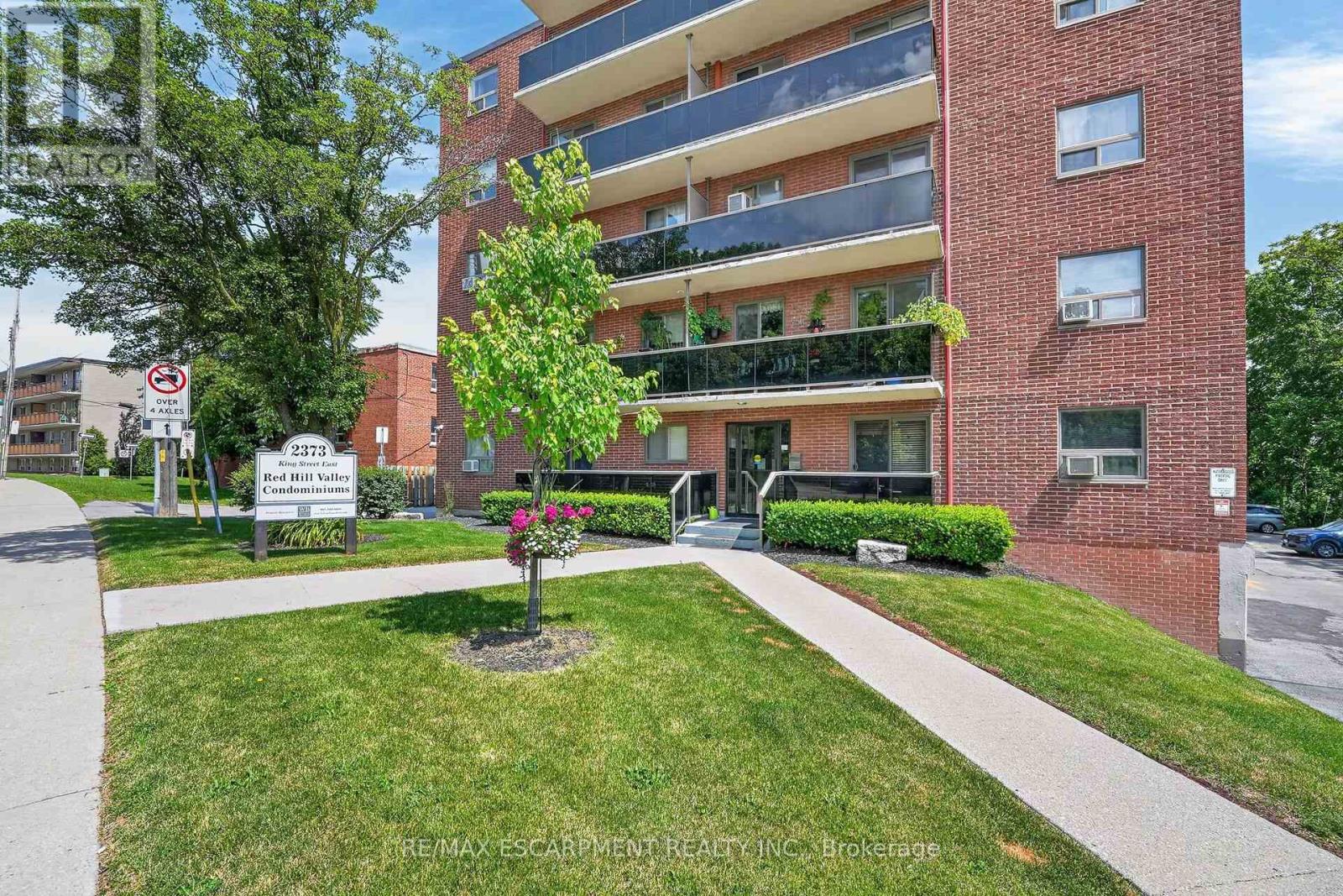 #52 2373 KING STREET E - 2
