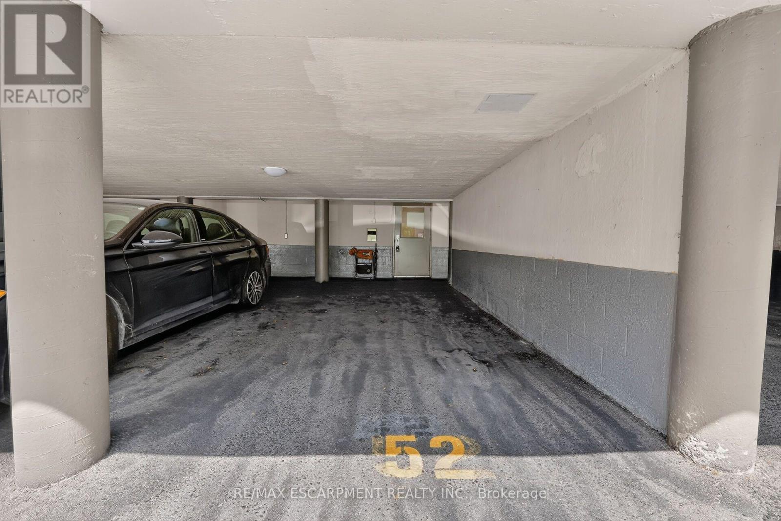 #52 2373 KING STREET E - 22