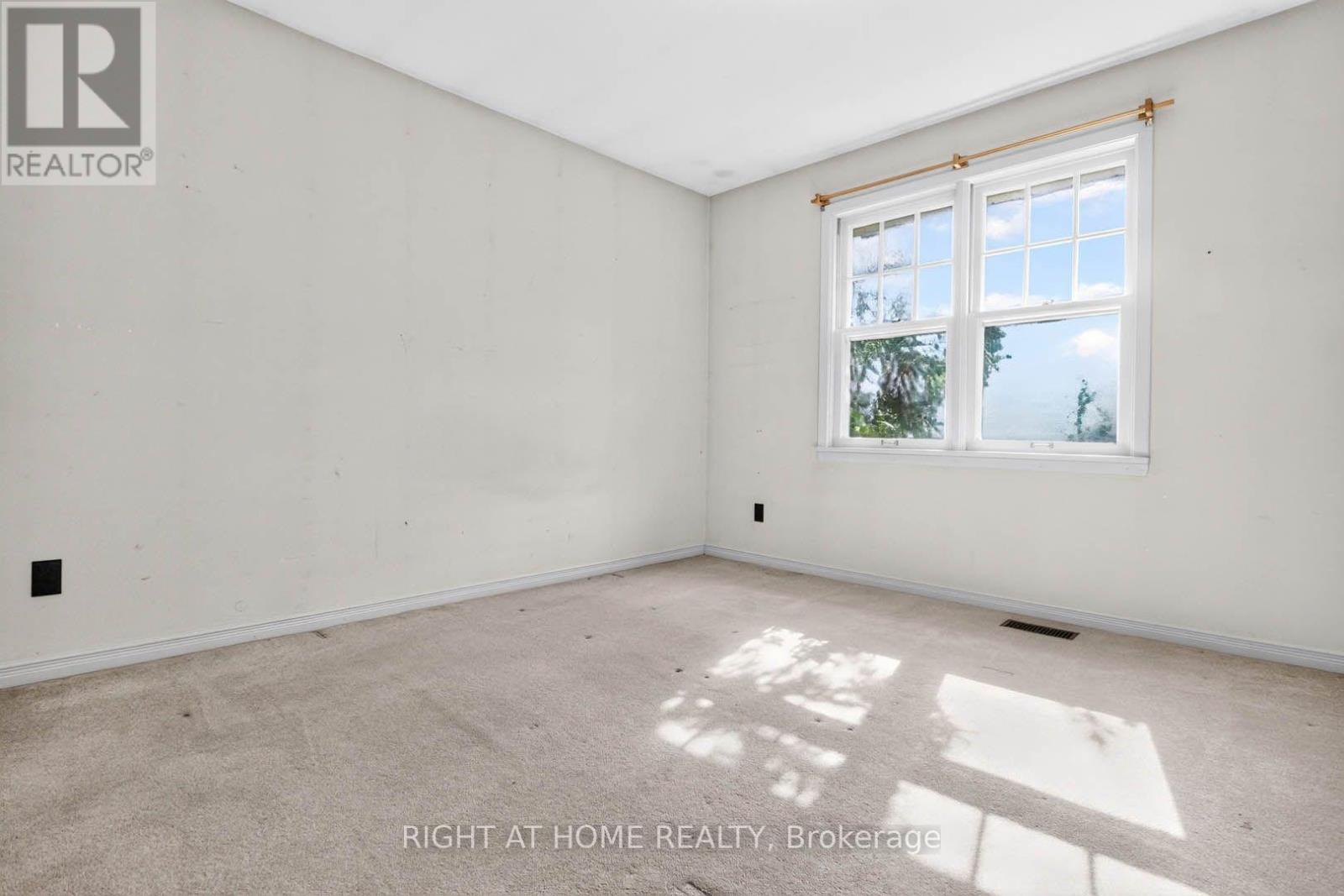 8 AMELIA STREET - 14