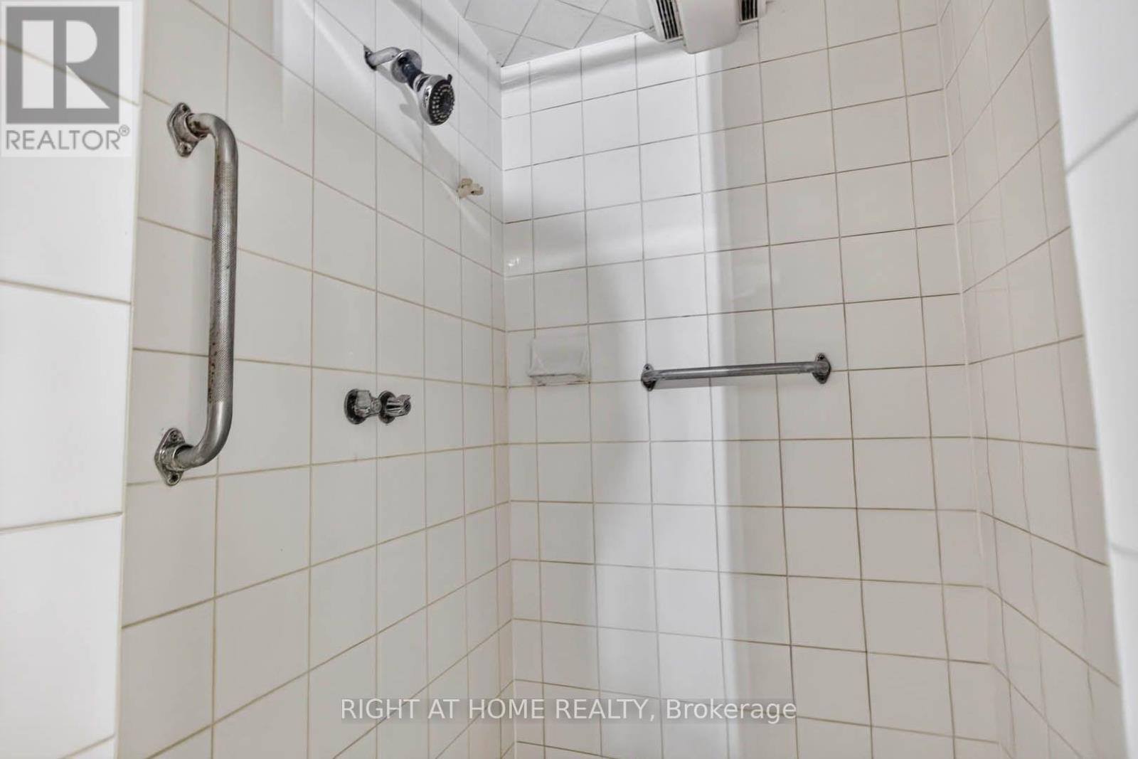 8 AMELIA STREET - Image 24