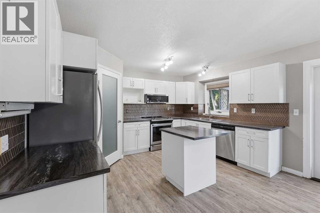 Listing photo – 5711 61 Avenue, Rocky Mountain House