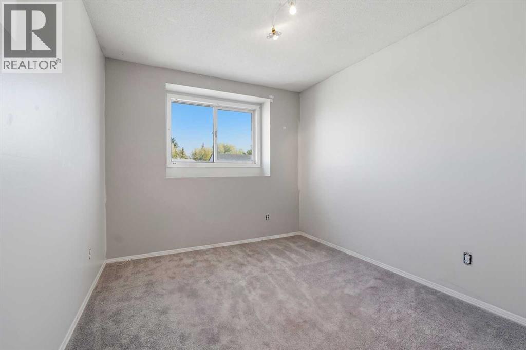 Listing photo – 5711 61 Avenue, Rocky Mountain House