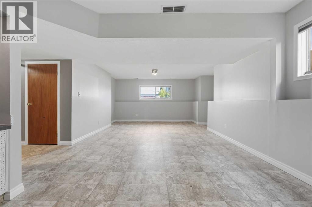 Listing photo – 5711 61 Avenue, Rocky Mountain House