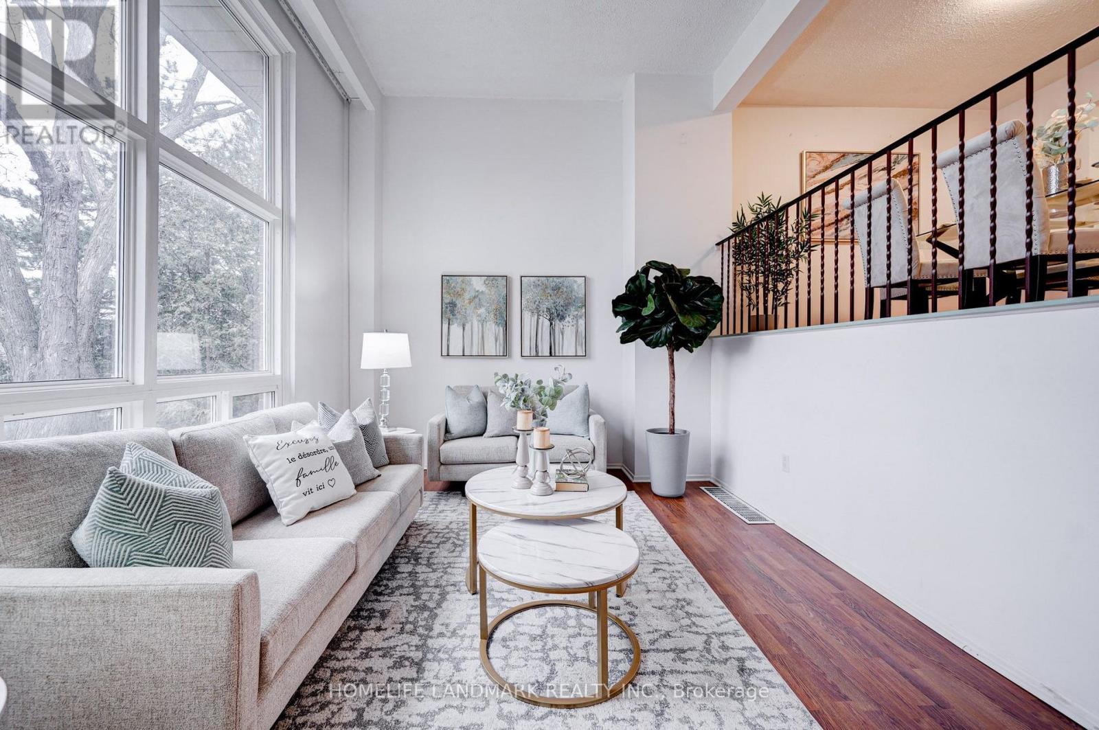 8 Rusty Crest Way, Toronto (Don Valley Village), Ontario, M2J2Y4, Toronto (Don Valley Village), Ontario — photo 5 of 5