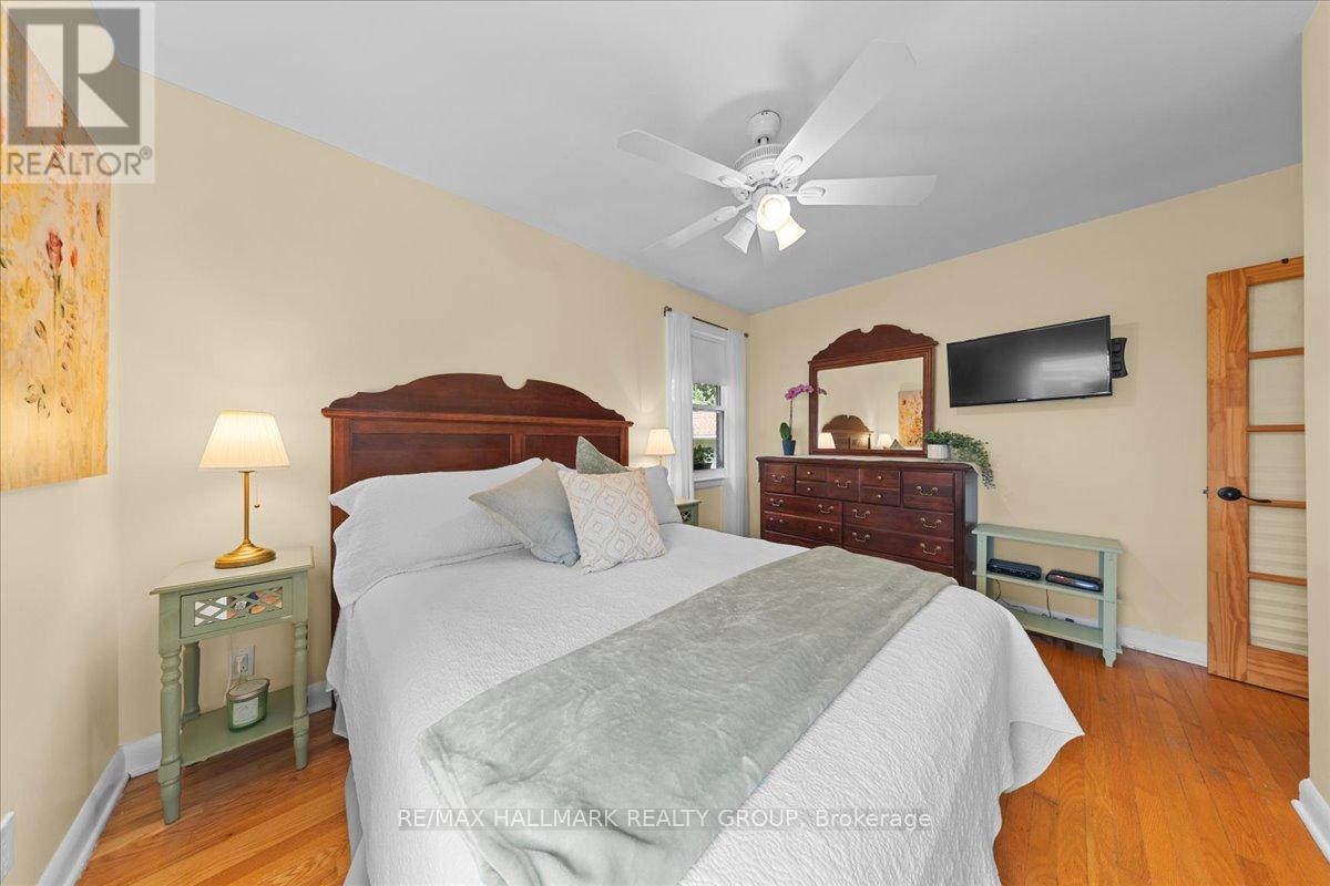 515 CLOTHIER STREET E - Image 23