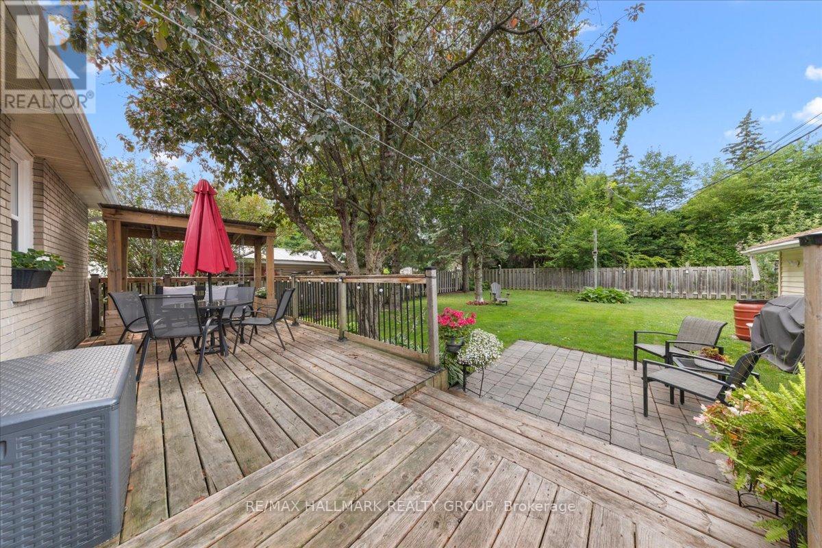 515 CLOTHIER STREET E - Image 35