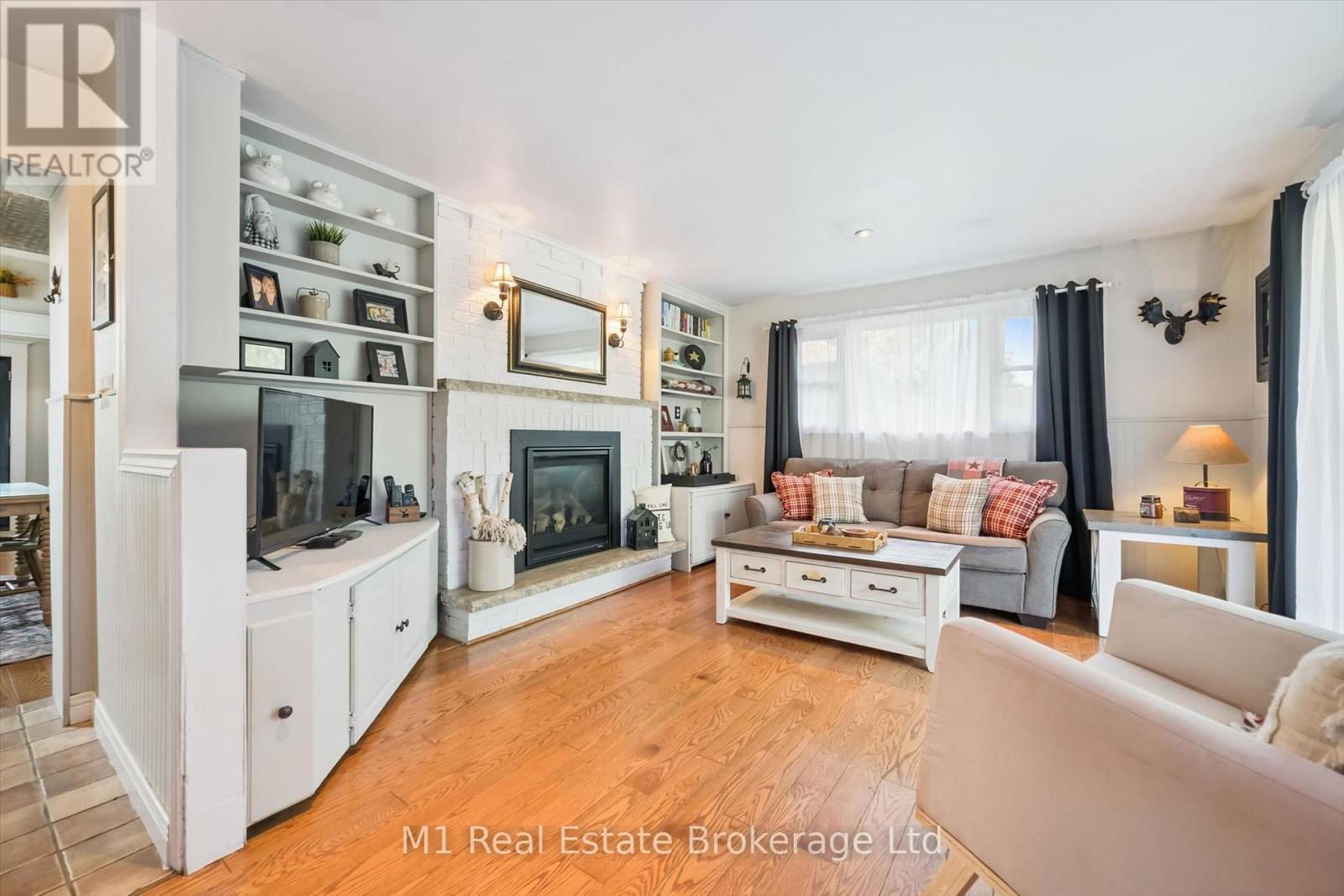 691 ST ANDREW STREET W - Image 16