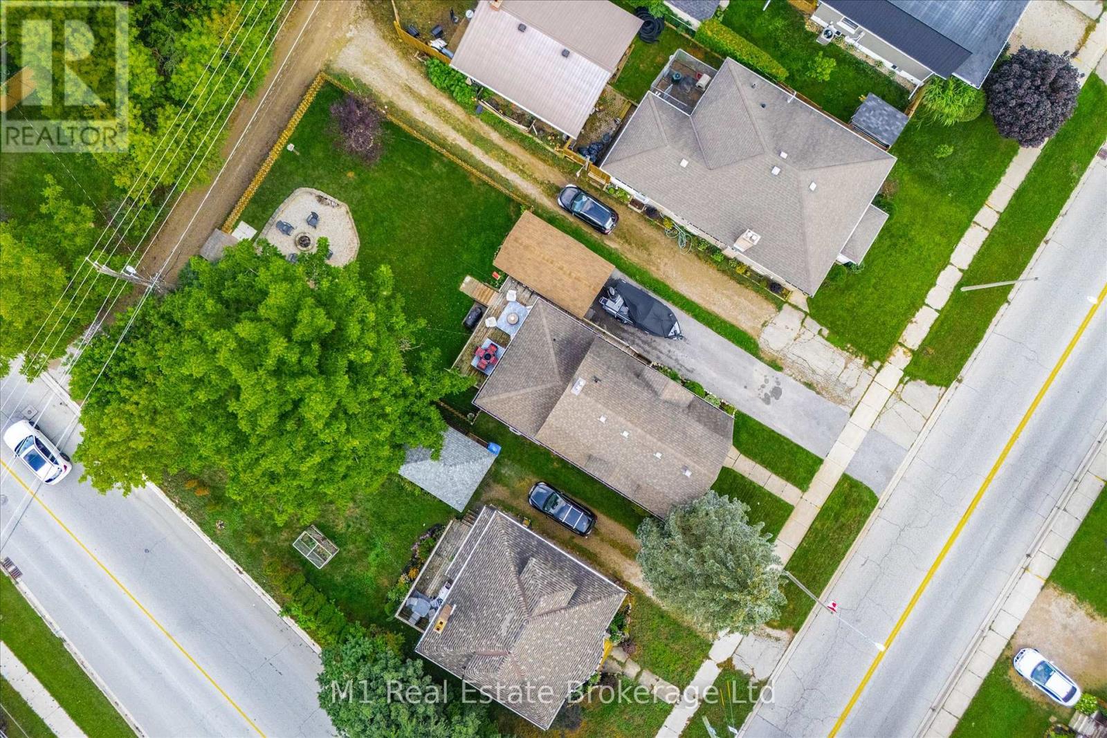 691 ST ANDREW STREET W - Image 43