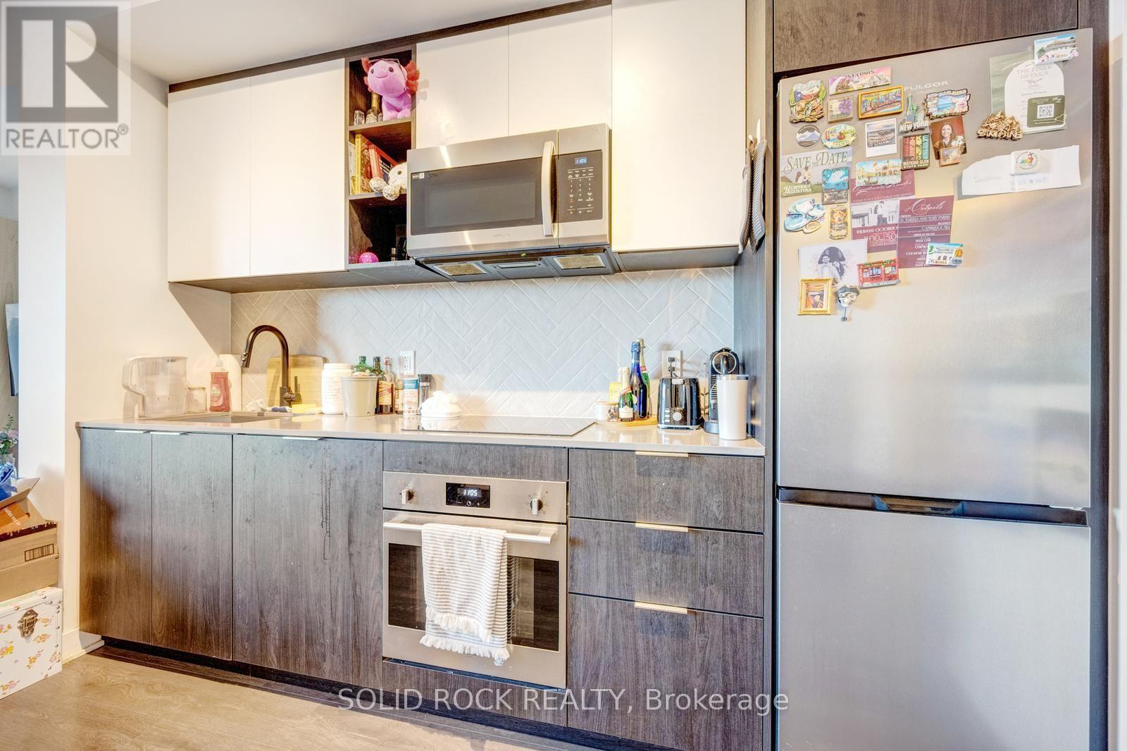 #211 36 ZORRA STREET - 19