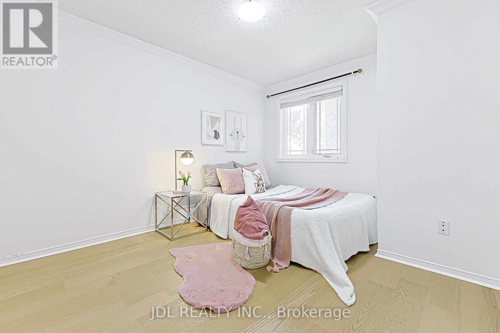 676 CEREMONIAL DRIVE - Image 31
