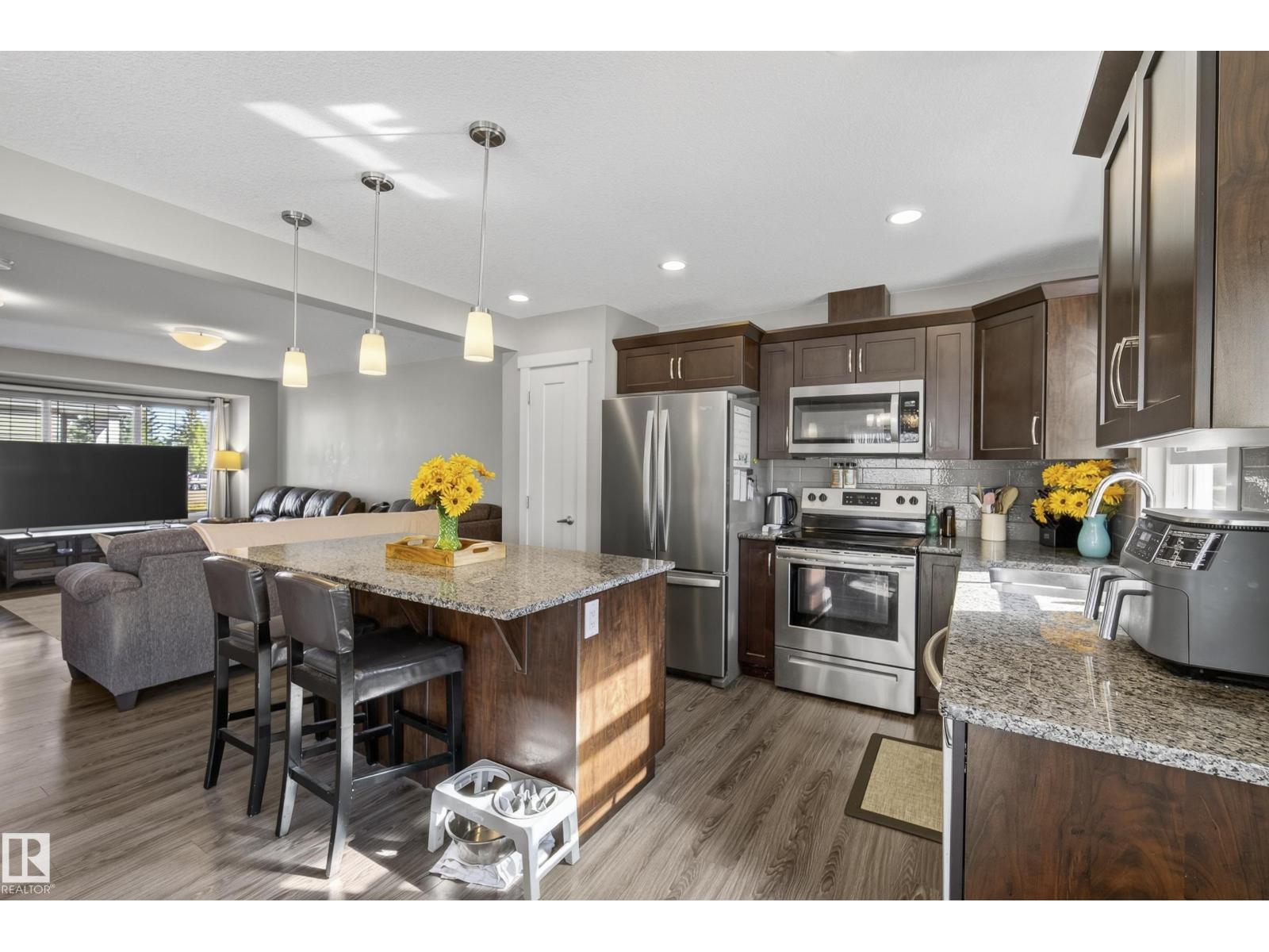 #8 4205 30 ST NW - 1