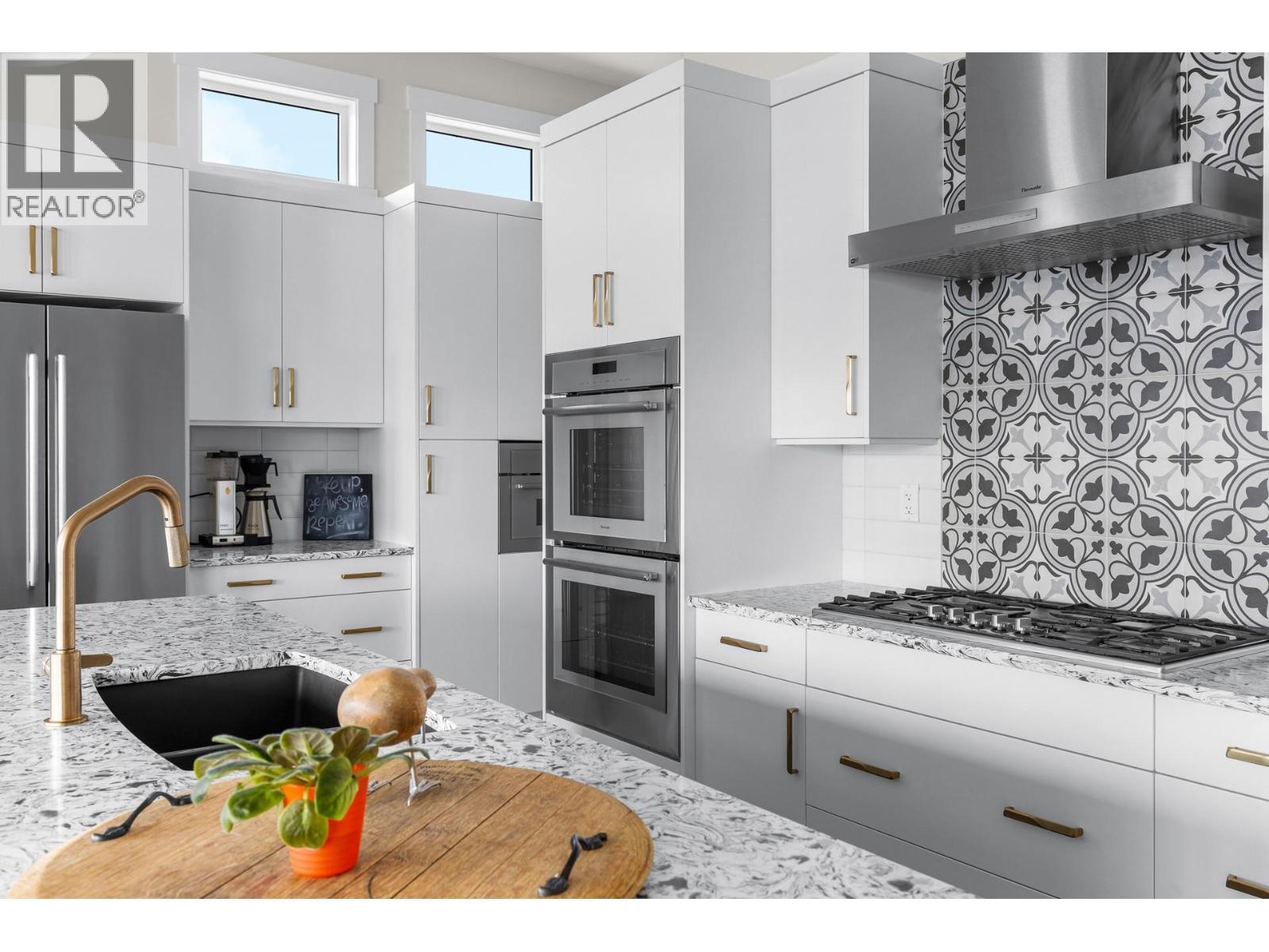 8876 Crofton Road, Vernon