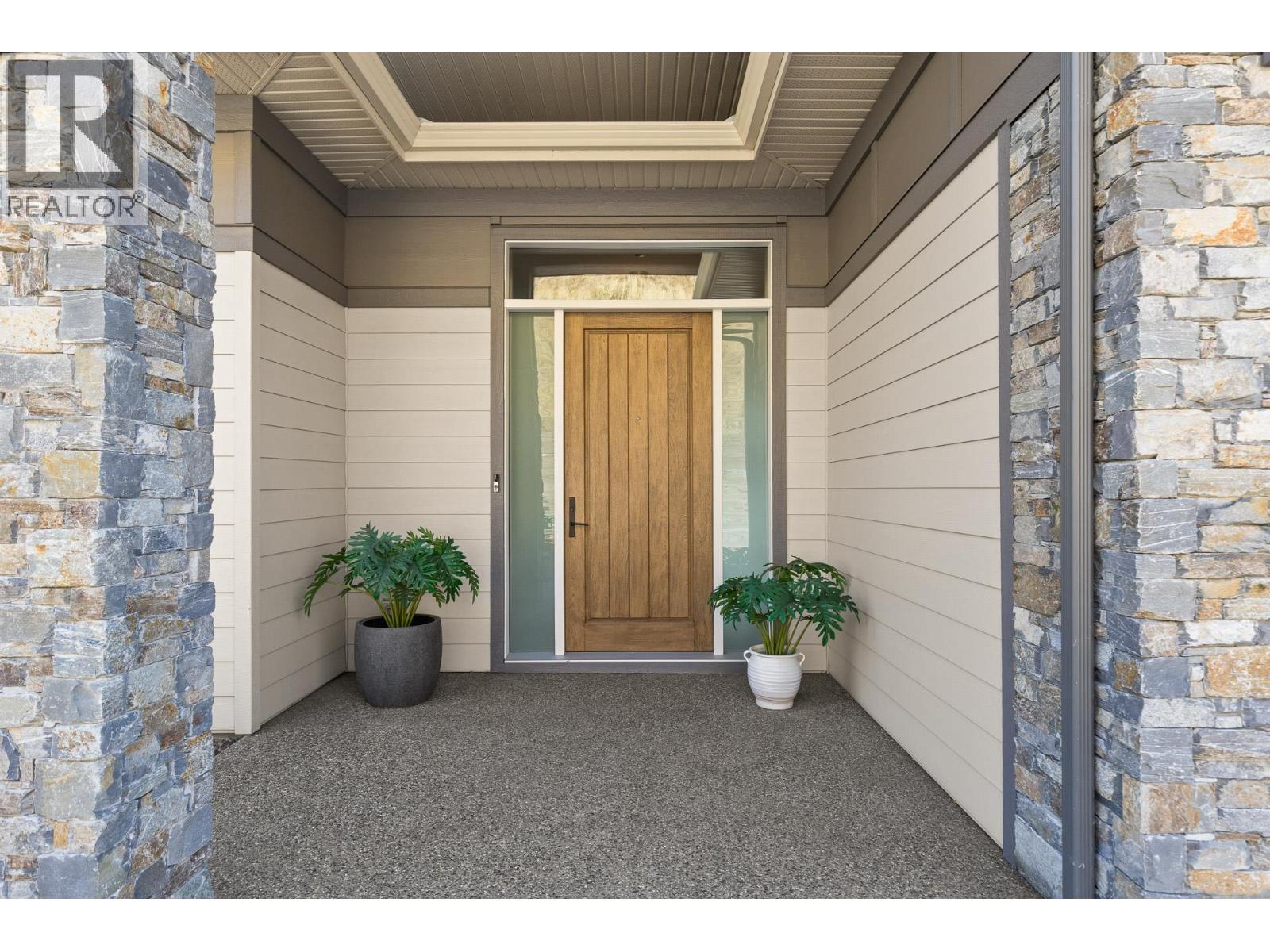 8876 Crofton Road, Vernon