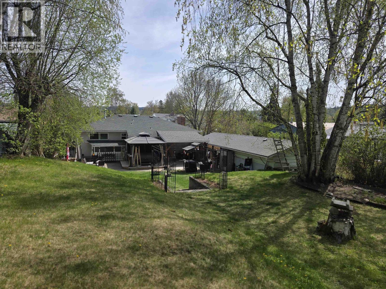 453 HUTCHCROFT STREET - 7