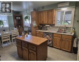 Laundry room - 453 Hutchcroft Street, Quesnel, BC V2J1T3 Photo 11