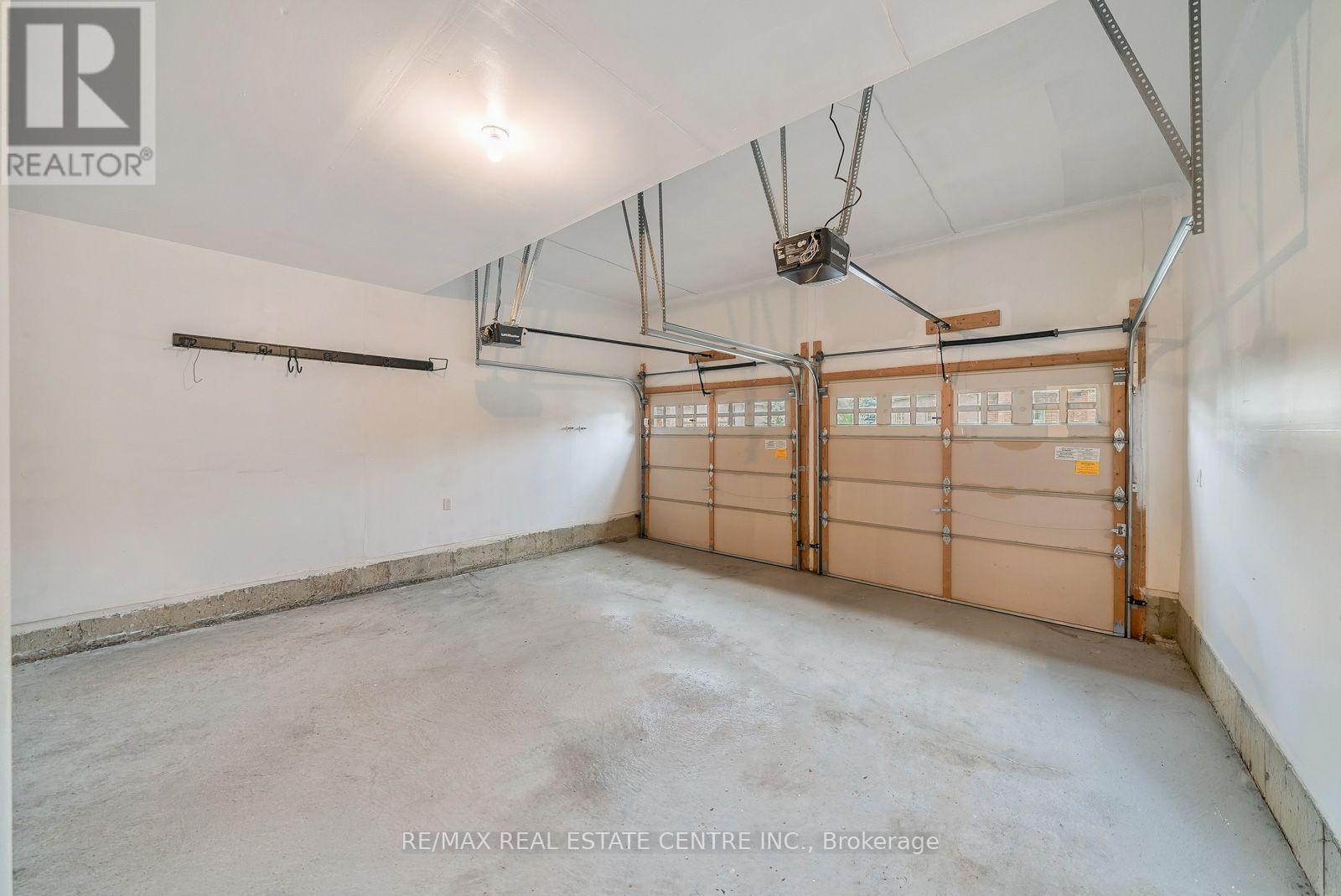 18 SEEDHOUSE ROAD - 32