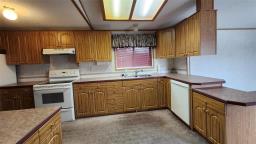 42 Unrau Place Highland Park, Brandon, MB R7C0A7 Photo 7
