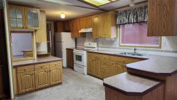 42 Unrau Place Highland Park, Brandon, MB R7C0A7 Photo 10