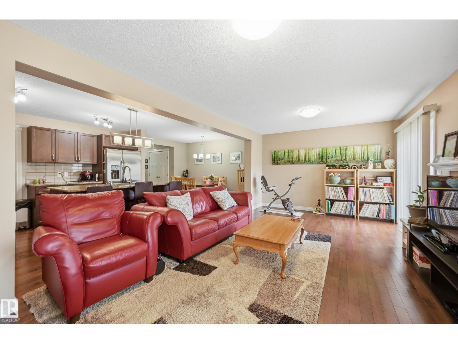 1111 176 ST SW, Edmonton, Alberta, T6W2B7, Edmonton, Alberta — photo 5 of 5