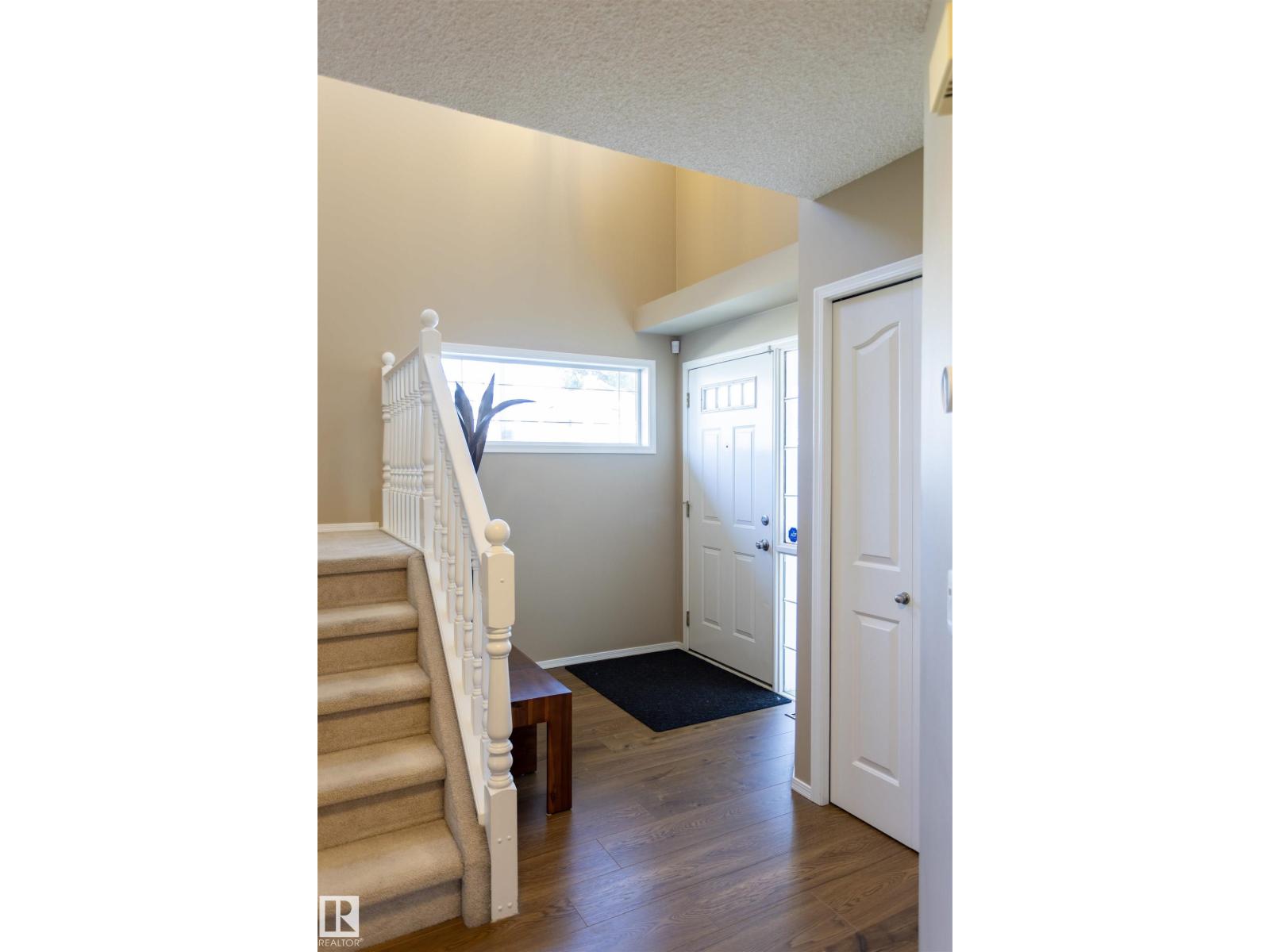 3575 MCLEAN CR SW, Edmonton, Alberta, T6W1M4, Edmonton, Alberta — photo 5 of 5