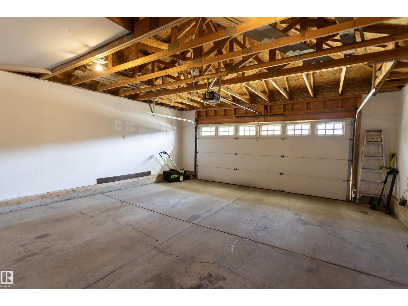 3575 MCLEAN CR SW - 52