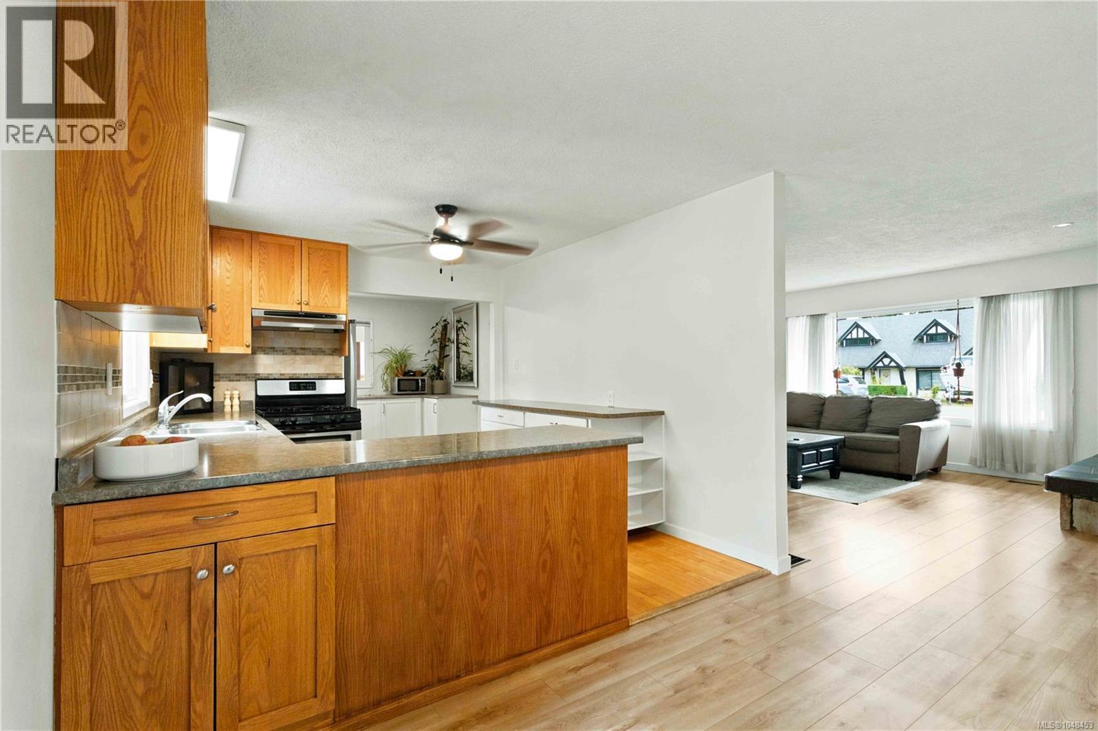  2836 Rita Road, Langford