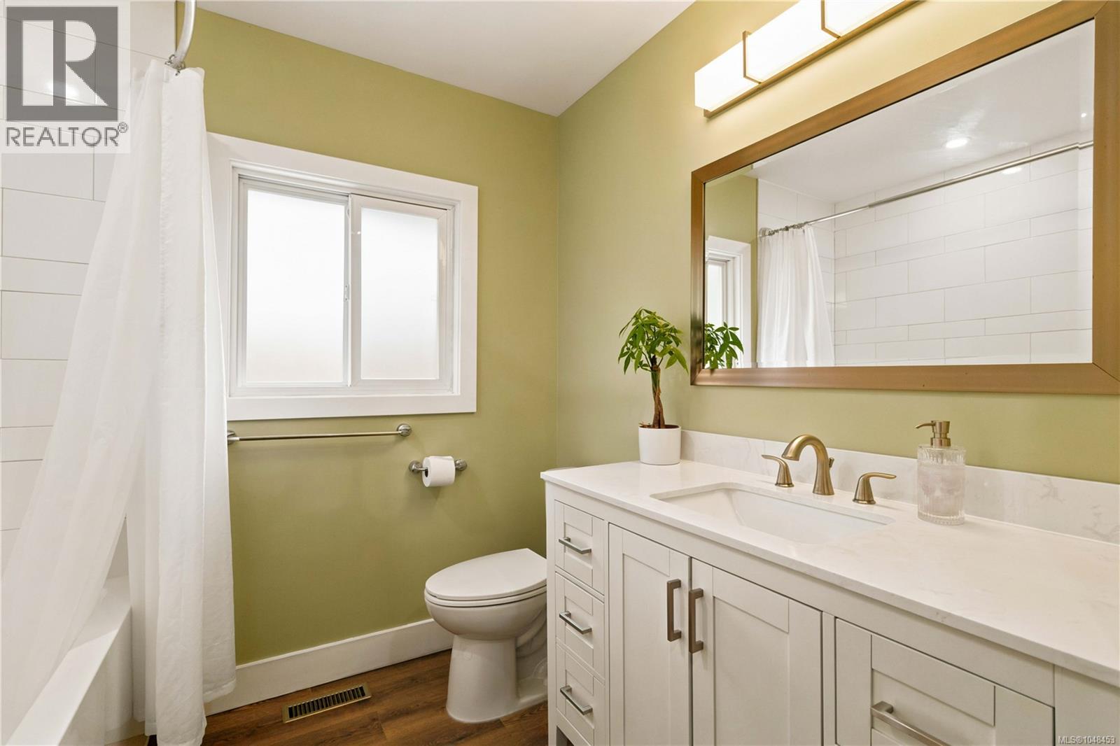  2836 Rita Road, Langford
