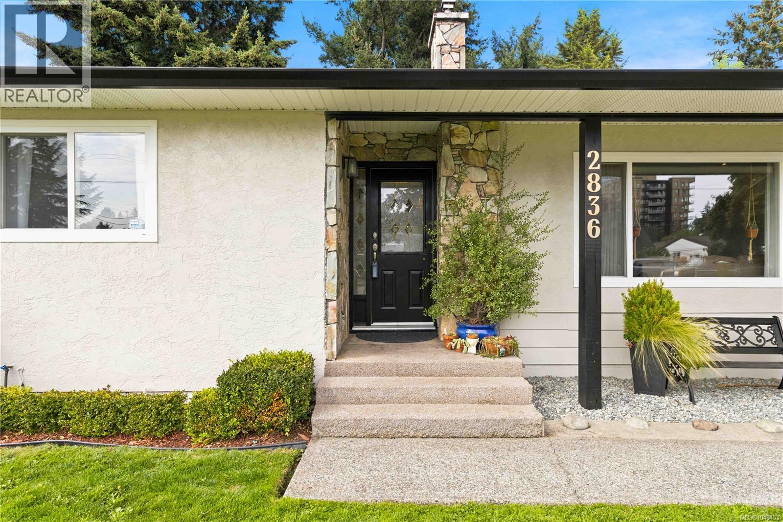  2836 Rita Road, Langford