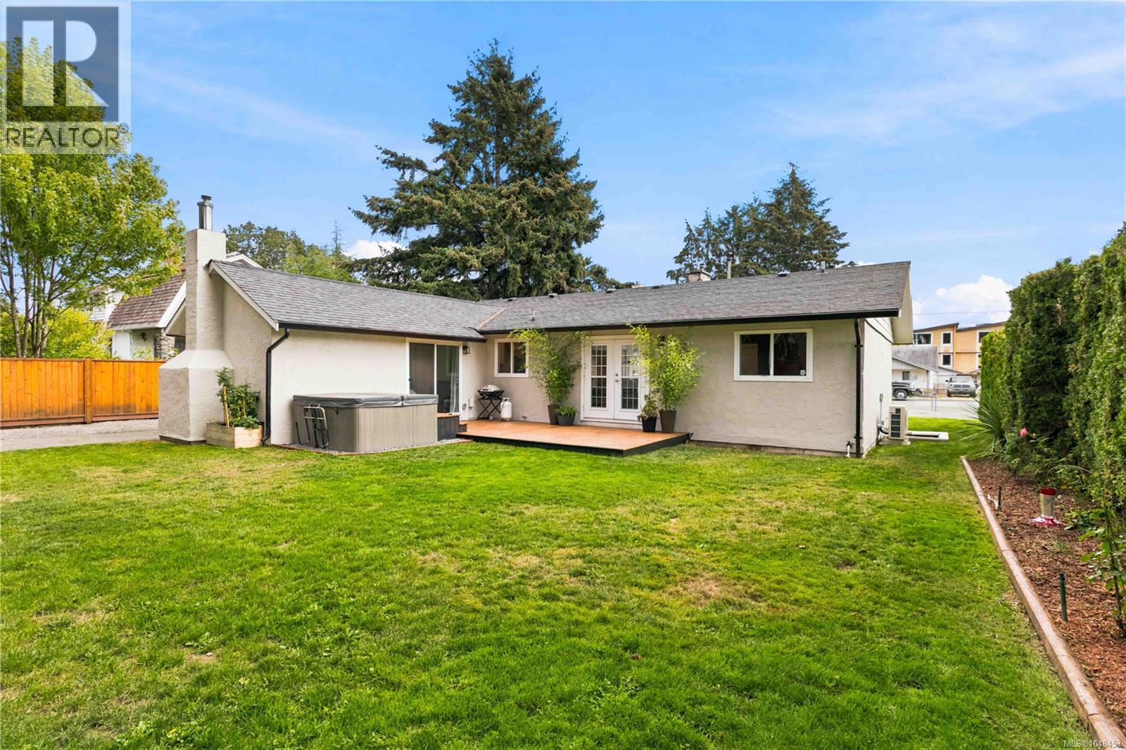  2836 Rita Road, Langford