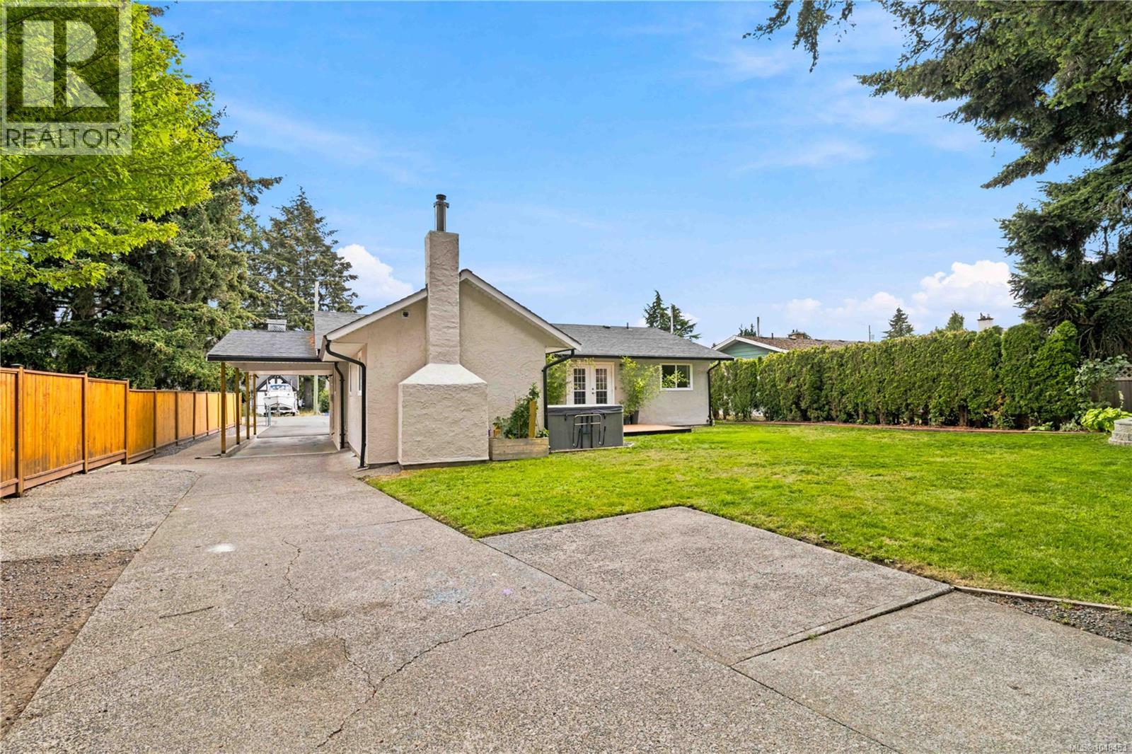  2836 Rita Road, Langford