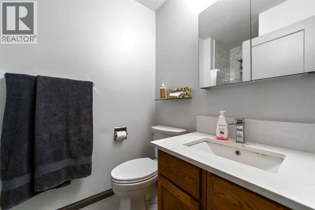 4908 56 Street W - 19