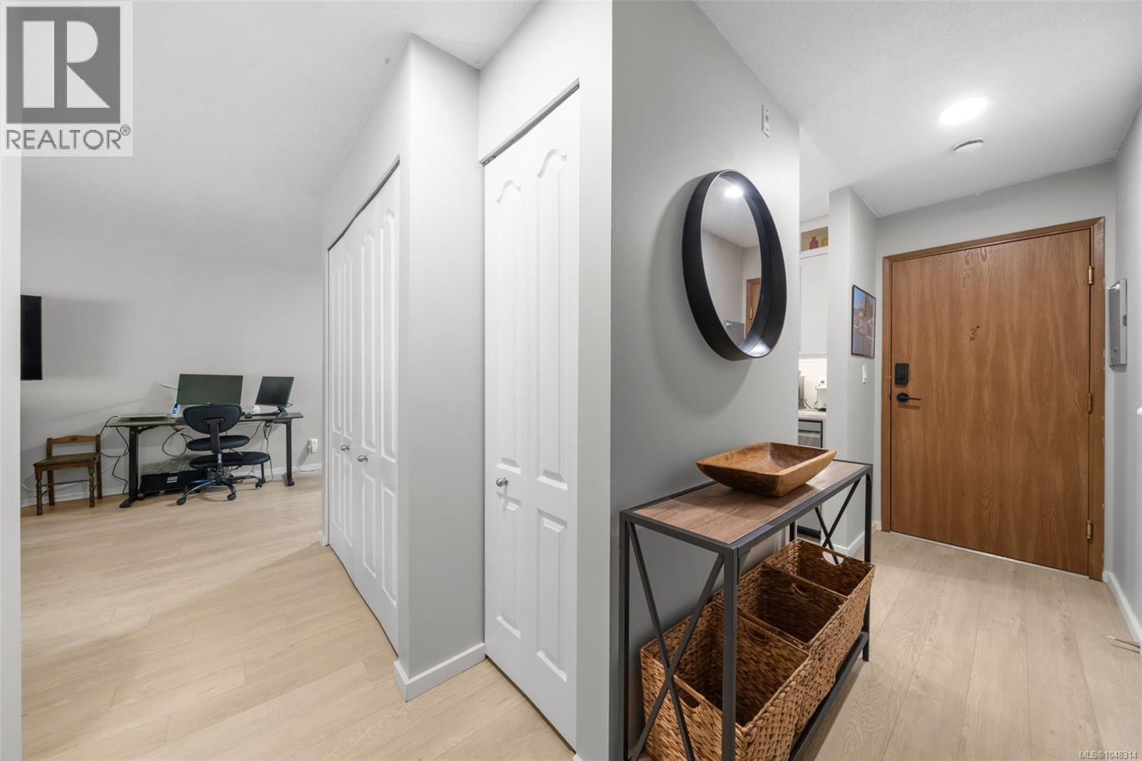 #212 2520 Wark St - 4