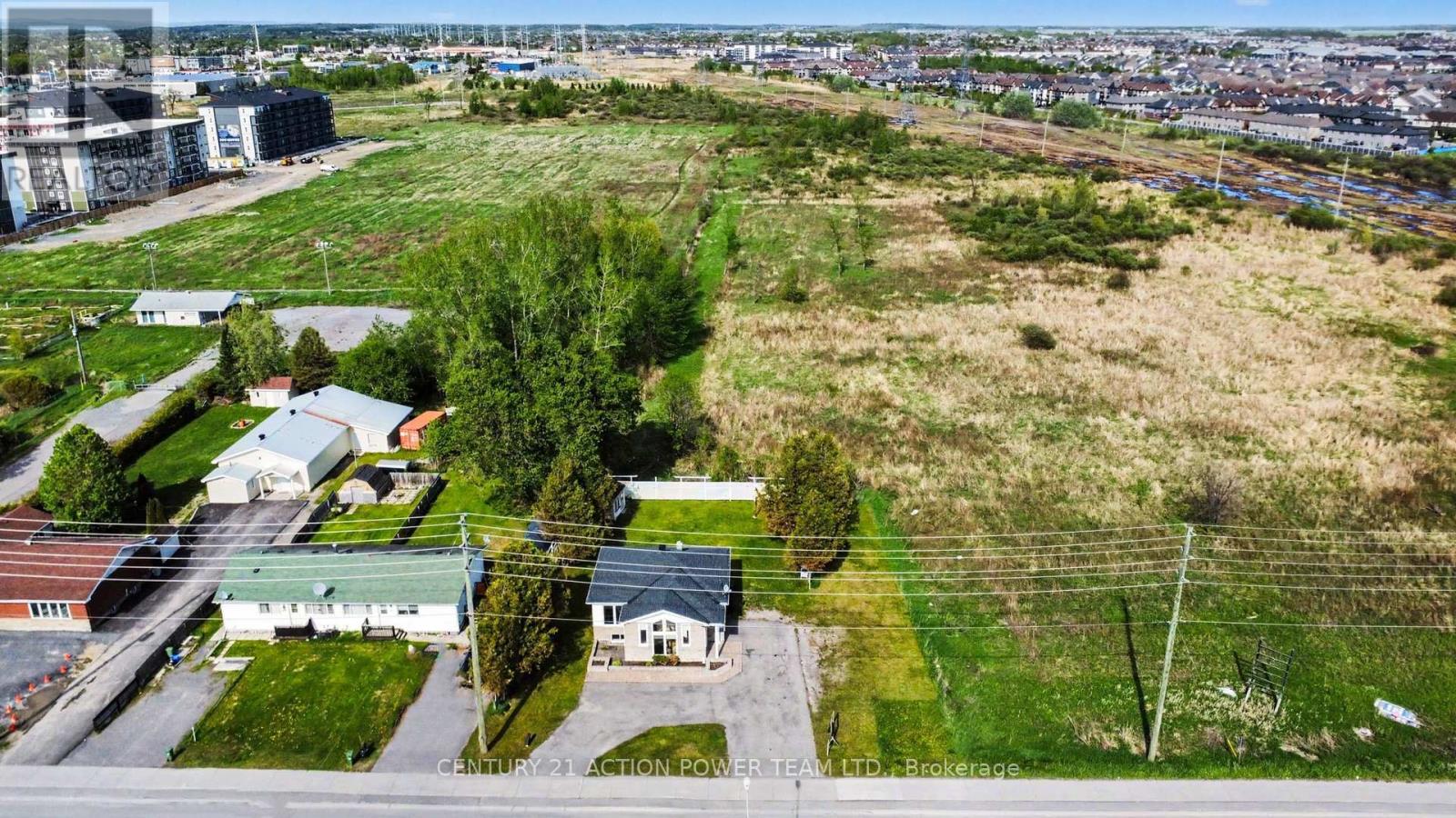 3 Bed, 2 Bath House for Sale in Ottawa – 2147 MER BLEUE ROAD, Ottawa – MLS# X13739364 - Image 33